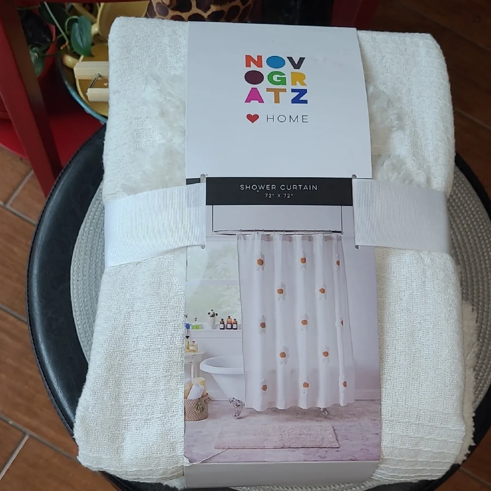 Novogratz Daisy Shower Curtain